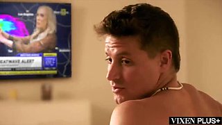 Horny Cop Elizabeth Skylar Seduces Agent - Big Tit MILF Squirting & Deepthroat