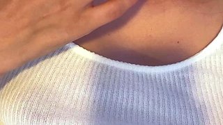 Amateur wild chick solo masturbation
