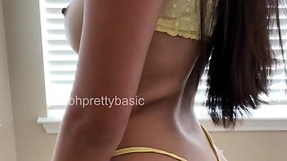 Cute amateur webcam teen girl toying pussy on webcam