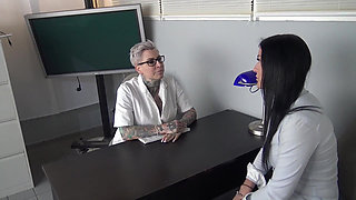 Perverse Gynecologist! What's Going on Here?!