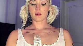 DAISY RAE HELPS YOU STROKE YOURSELF BEFORE BED