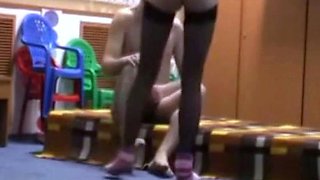 Maman francaise baise au travail en levrette - Amateur