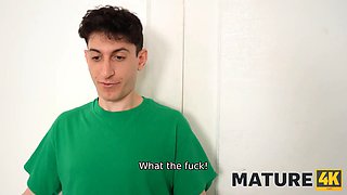 Nick Strokes & Julia Robbie seduce each other on couch for steamy therapy session