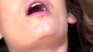 Shower Time with Candice & Betzz