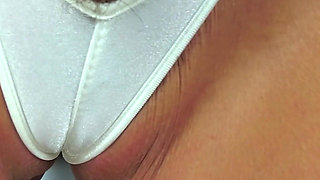 Ariel Andrews - Jiggletron 5000 Ii