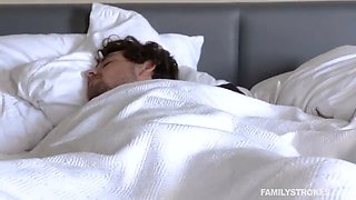 Curvy stepmom get quick arse pounded: total hd familystroke