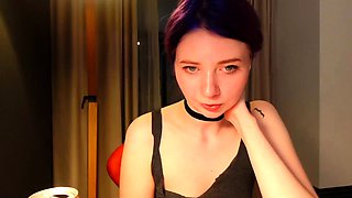 Brunette Couch Webcam Solo Fun Masturbating