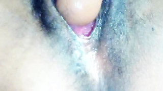 I am beautiful bangladeshi girl enjoy romantic moment