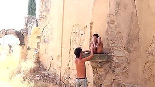 Skinny Amateur Brunette Magia Rosa Gets Her Pussy Eaten Outside Like a Statue