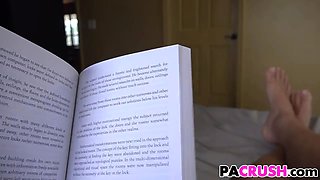 Phat ass white girl Jeleana Marie plays with her pa