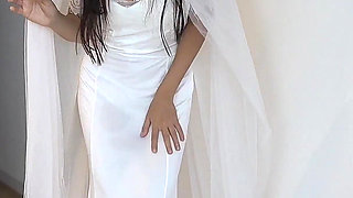 Vampire Bride Squirts All Over Face - 4K