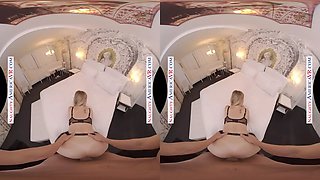 Naughty America - Casca Akashova is the pussy you just have to be inside!