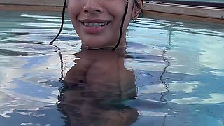 Busty India Gives an Amazing Blowjob in the Hotel Pool to Everyone's Glass- Yasmina Khan