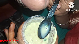 The Stepsister-in-law of the Village Put Cream in Milk and Put It in the Mouth of the Land.