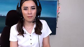 Aria Lee Cute Gamer Girl vibrate her clit