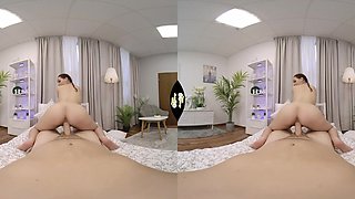 5 Months Pregnant MILF VR porn