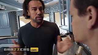 Phoenix Marie gets stuck in the dishwasher \u2013 johnny whips out her for a price - brazzers
