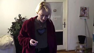 Olivia Ryder Blonde Blowjob Brunette Car Handjob