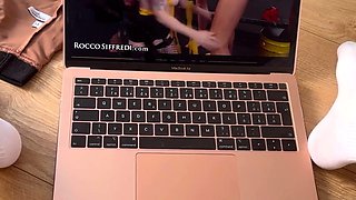 Close up solo beauty toying ass