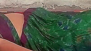 Stepmom Mastrubating with Carrot and Caught by Stepson