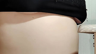 Nicole's Hot Belly & Ass Tease