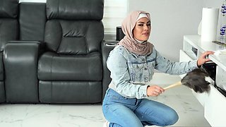 Arab teen cleaner sucking big hard cock