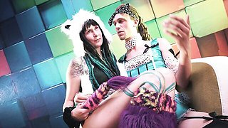 Endearing Anuskatzz at orgy video