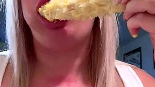 Large amateur cam woman uses two of her toys to masturbate