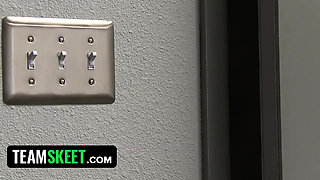 Blonde collegegirl gets her pussy plowed in classroom