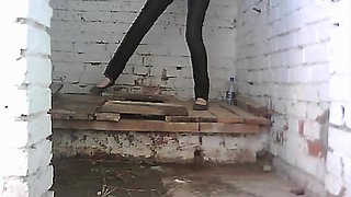 Hardcore babe with long legs is peeing hot
