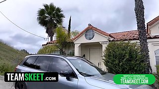 Step-dad makes anal-loving daughter-in-law scream out with pleasure and has her jizzing hard