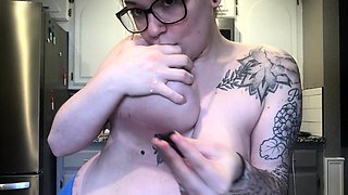 Chubby Brunette Big Boobs Dildo Masturbation