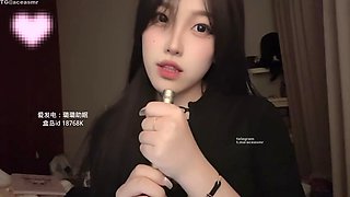 Lulu sticky tongue cleaning aceasmr