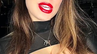 Chubby Brunette Big Boobs Dildo Masturbation