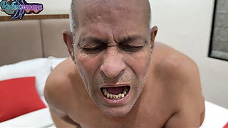Indian doctor fucks unhappy housewife in hotel - Desi babe Aksha gets pussy licked and deep doggy style sex