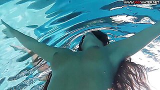 Sexy Chick Diana Kalgotkina Swims Naked In The Pool