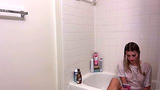 Cute amateur brunette naughty in solo jerking show on camera