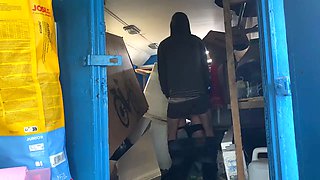 A warehouse worker fucked the manager hard right there on the boxes and put her in her place