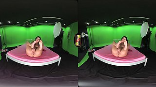 Mature beauty delivers sensual solo masturbation with intense american curves