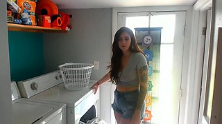 Kelly Payne – Fucking Mom In The Dryer