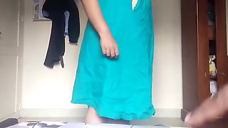 Indian Tamil Desi Mallu Housewife