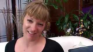 Vella Boop Teen Brunette Fingering Her Hairy Pussy With Sex Toys - Casting Solo HD