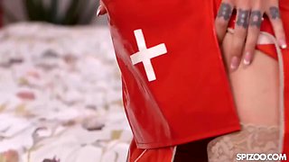 Come-hither Marilyn Sugars Pussy Eating Movie