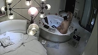 Amateur milf hidden cam