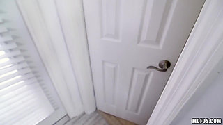 Dont Break Me - Carolina Sweets Her E'xtra Tight Pussy Packed with a Monster Cock
