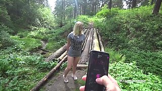 I Play With My Wife In The Town Park Of Lovense! Sex, Squirt In Public