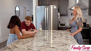 Self Defense Wrestling Makes SwapMom's Pussy Wet, Fuck Us Now" - Alexis Malone Isabella Jules Foursome Creampie