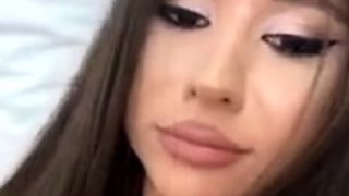 Brunette Solo Webcam Masturbation