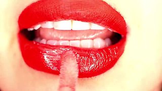 4K Applying lip glitter & smoking & drool fetish