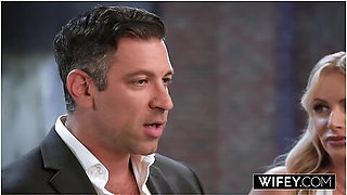 Bride Gets Stretched Out In 5-bbc Gangbang While Hubby Watches With Hollywood Cash, Jonathan Jordan And Richard Mann